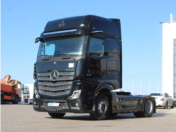 Vilcējs MERCEDES-BENZ Actros 1848