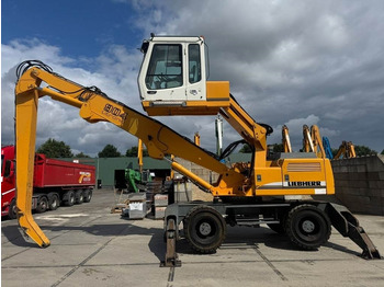 Atkritumu iekrāvējs LIEBHERR A 904