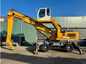 Atkritumu iekrāvējs LIEBHERR A 934