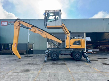 Atkritumu iekrāvējs LIEBHERR LH 24 M