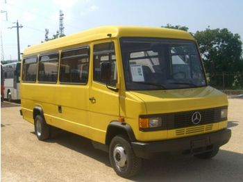 Autobuss Mercedes-Benz 711 D: foto 1