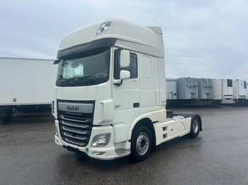 Vilcējs DAF XF 106 460