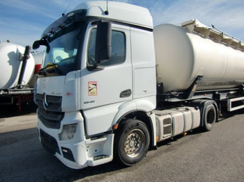 Vilcējs MERCEDES-BENZ Actros 1845