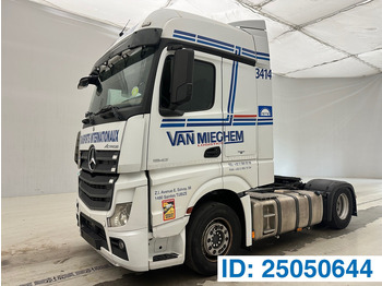 Vilcējs MERCEDES-BENZ Actros 1842