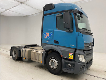 Vilcējs Mercedes-Benz Actros 1942: foto 3