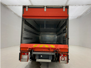 Kravas automašīna ar slēgto virsbūvi Volvo FL 240: foto 4
