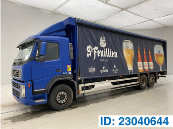 Kravas automašīna ar tentu VOLVO FM 300