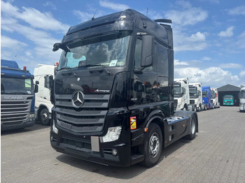 Vilcējs MERCEDES-BENZ Actros 1848