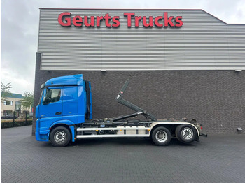 Pacēlājs ar āķi MERCEDES-BENZ Actros 2545