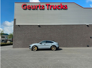 Vieglā automašīna Porsche Cayenne Coupe Turbo GT: foto 1
