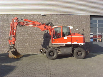 Riteņu ekskavators TEREX