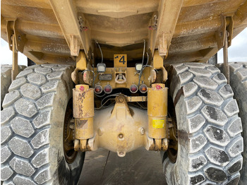 Karjeru pašizgāzējs Caterpillar 773B: foto 5 Karjeru pašizgāzējs Caterpillar 773B: foto 5