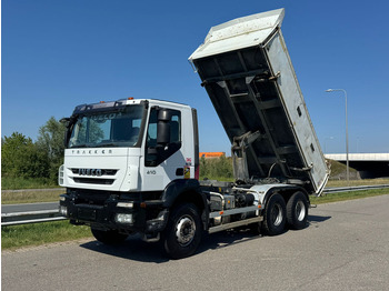 Kravas automašīna pašizgāzējs IVECO Trakker