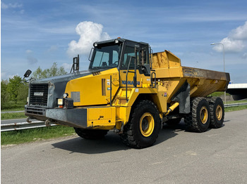 Artikulētias pašizgāzējs KOMATSU HM300