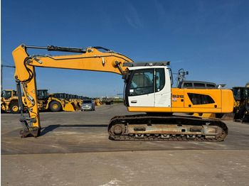 Kāpurķēžu ekskavators LIEBHERR R 926