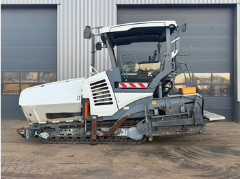 Asfalta klājējs VÖGELE