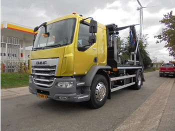 Būvgružu konteineru vedējs DAF XB 290