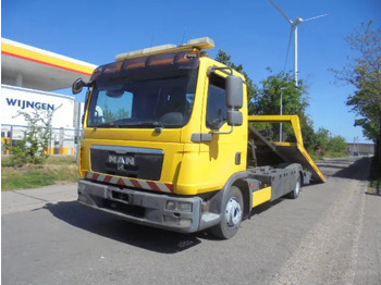 Autovedējs MAN TGL 8.220