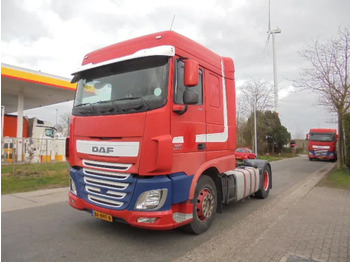 Vilcējs DAF XF 440