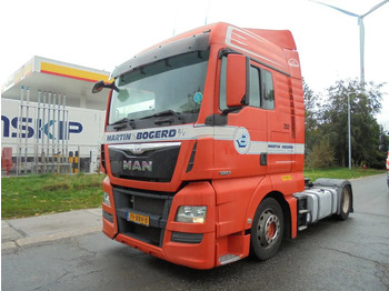 Vilcējs MAN TGX