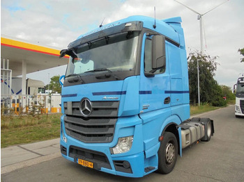 Vilcējs MERCEDES-BENZ Actros 1842