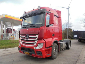 Vilcējs MERCEDES-BENZ Actros 2543