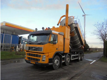 Asenizācijas mašīna VOLVO FM 400