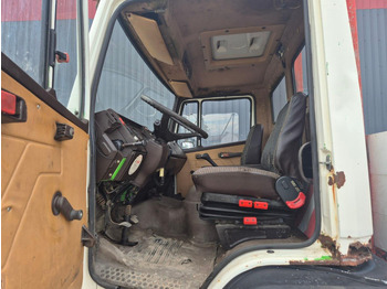 Bortu kravas automašīna/ Platforma, Kravas auto ar manipulatoru Mercedes-Benz 1320 + HMF 6.5 ton crane: foto 5