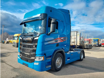 Vilcējs SCANIA R 450