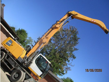 Atkritumu iekrāvējs LIEBHERR LH 30 M