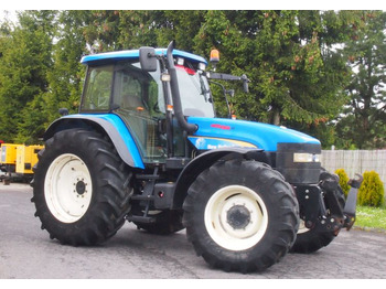 Traktors NEW HOLLAND TM