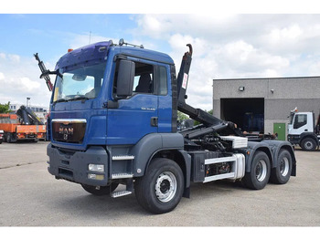 Pacēlājs ar āķi MAN TGS 33.440