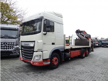 Kravas auto ar manipulatoru DAF XF 440