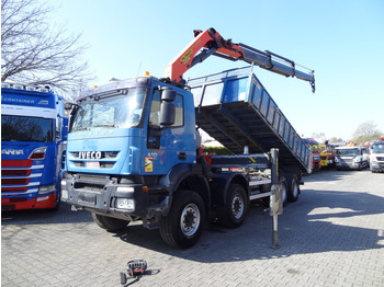 Kravas automašīna pašizgāzējs IVECO Trakker