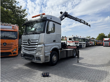 Vilcējs MERCEDES-BENZ Actros 1842