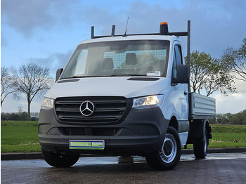 Automašīna ar kravas platformu MERCEDES-BENZ Sprinter 317