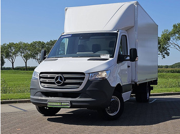 Furgons ar slēgtā virsbūve MERCEDES-BENZ Sprinter 516
