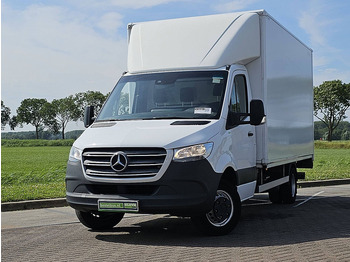 Furgons ar slēgtā virsbūve MERCEDES-BENZ Sprinter 516