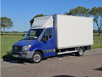 Furgons ar slēgtā virsbūve Mercedes-Benz Sprinter 516 ac: foto 2
