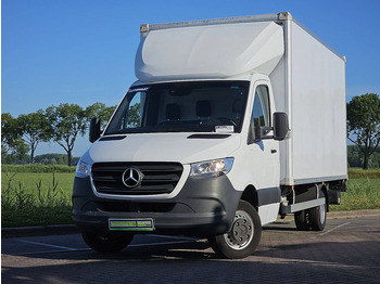Furgons ar slēgtā virsbūve MERCEDES-BENZ Sprinter 516