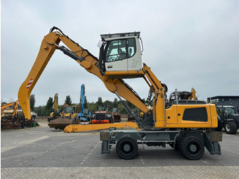 Atkritumu iekrāvējs LIEBHERR LH 30 M