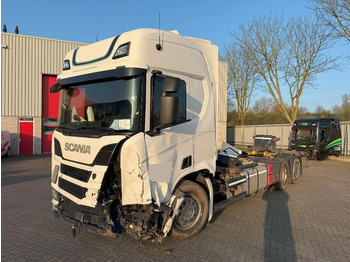 Konteineru vedējs/ Kravas automašīna ar noņemamā virsbūve SCANIA R 450