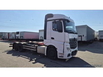 Konteineru vedējs/ Kravas automašīna ar noņemamā virsbūve MERCEDES-BENZ Actros 2546