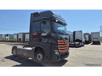 Vilcējs MERCEDES-BENZ Actros 1842