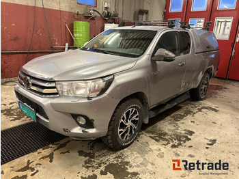 Vieglā automašīna TOYOTA Hilux