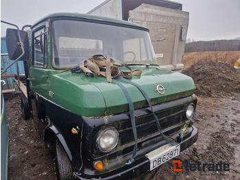 Vieglā automašīna OPEL