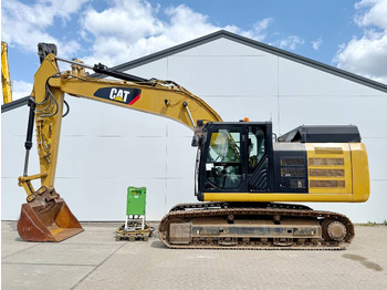 Kāpurķēžu ekskavators CATERPILLAR 323FL