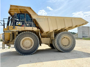 Karjeru pašizgāzējs CATERPILLAR 777