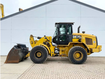 Riteņu iekrāvējs CATERPILLAR 938K