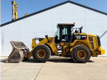 Riteņu iekrāvējs CATERPILLAR 950M